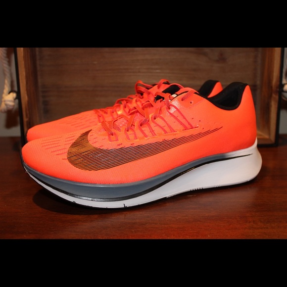 Nike Zoom Fly Chicago Marathon Edition - Picture 3 of 5